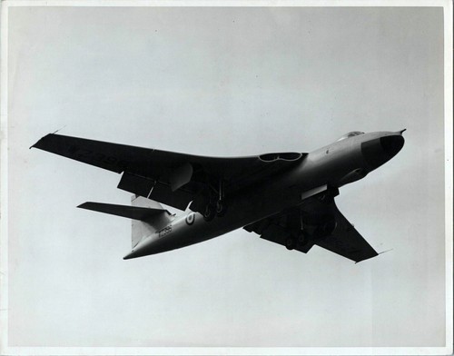 Vickers valiant wz396 raf - valiant,