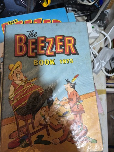 The beezer book 1975 - beezer, c