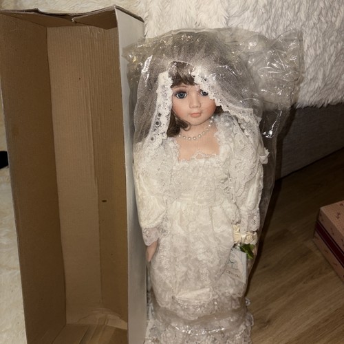Hanah doll porcelain rare - doll,