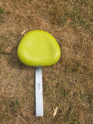Dec 411 511 - a-dec, chair