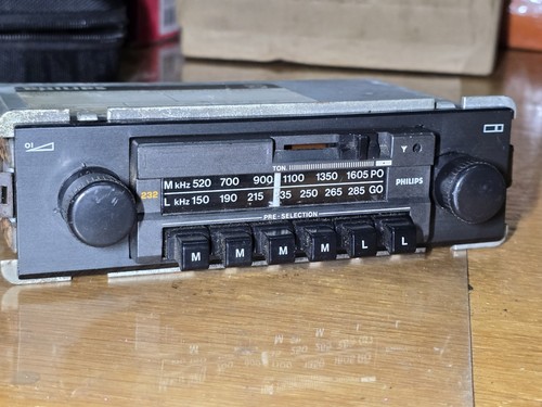Philips vintage car - philips, radio