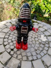Vintage Mechanical Planet Robot 9” Tall Robbie  the robot ,excellent condition