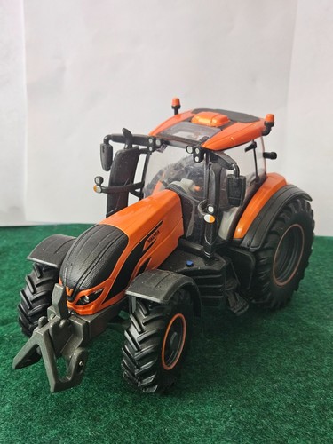 Britains tractors valtra - tractors,