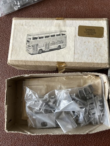 Pirate models leyland b15 - pirate,