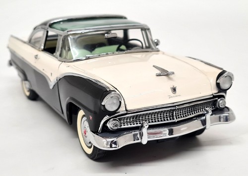 Danbury ford fairlane - danbury,