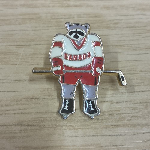 Canada hockey player lapel pin - canada,