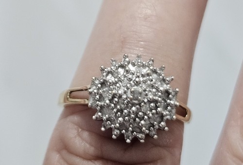 9ct yellow gold - yellow, diamond