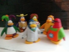 6 Penquins And A Puffle