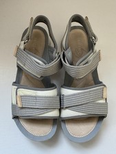 CLARKS TRIGENIC TRI WALK  GREY