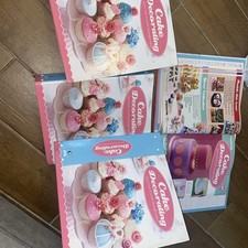 JOB LOT  Cake Decorating Magazines by Deagostini In 4 Binders 1-49+ Specials