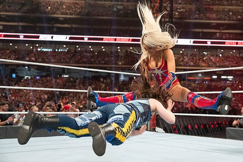 Lana against nikki cross - lana,