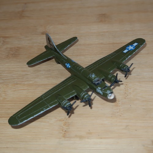 B17 flying fortress 63151 - b17,