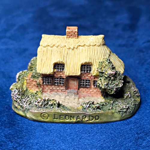 Leonardo small thatched - leonardo,