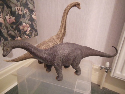 Schleich large apatosaurus and - apatosaurus,
