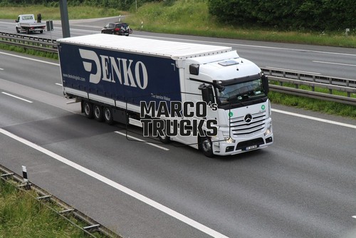 Truck photo mercedes benz - truck,