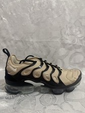 NIKE AIR VAPORMAX PLUS 8.5