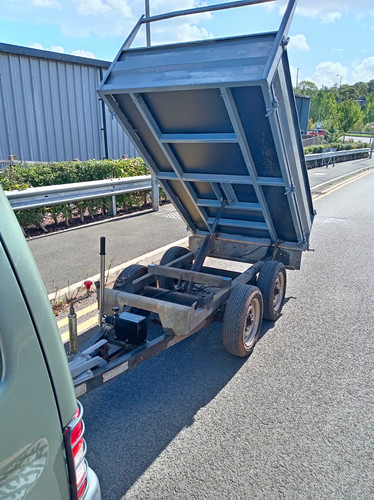 Hydraulic tipping trailer - tipping,