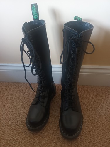 Solovair black shine eye - hi-shine, 20