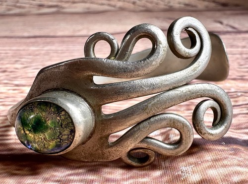 Vintage artisan handcrafted - vintage,