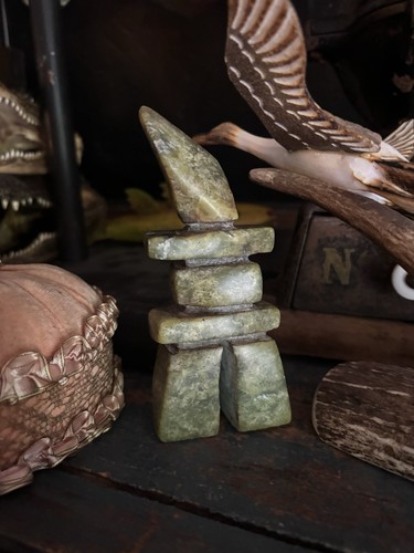 Inuit soapstone inukshuk - 🗿,