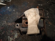 Escort Fiesta  Zetec Turbo Rs Turbo  2.0 1.8  Cvh Engine Mount 