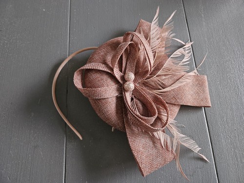 Dusky pink fascinator with - dusky,