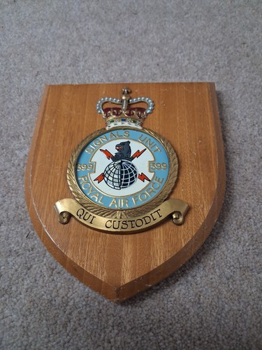 Raf 399 signals unit crest - signals,