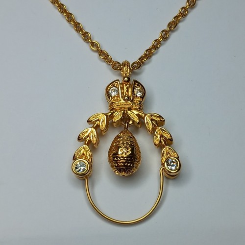 Joan rivers egg charm holder - joan,