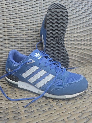Near mint condition adidas - near,