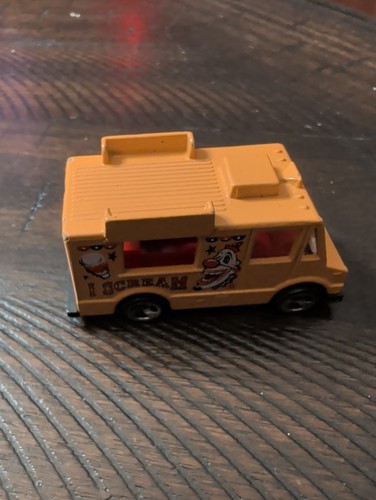 Hot wheels 1983 white - white, "i