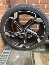 19” alloy wheels with tyres