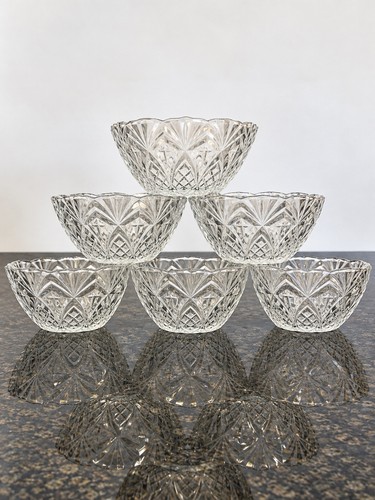 Pressed glass dessert bowls - pressed,
