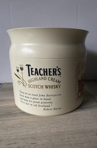 Teacher scotch whisky - teacher’s,