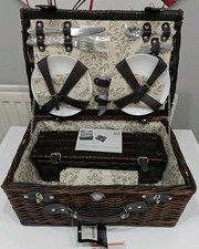 Mercedes-Benz Wicker Basket