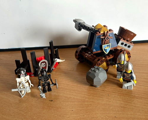 Lego castle catapult - catapult, defence