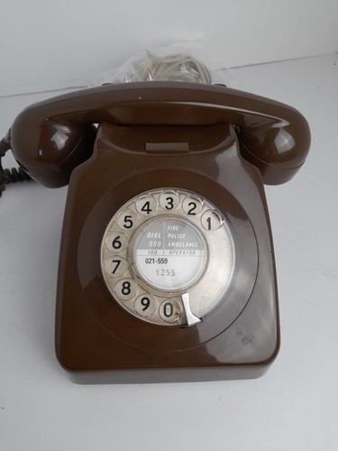 Vintage 1983 british telecom - british,