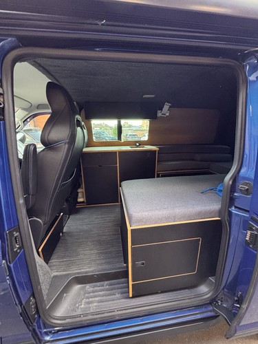 Transporter rear seats - rear,