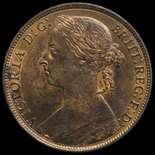 1882 H Queen Victoria Bun Head