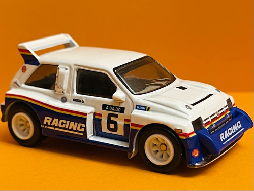Hot wheels real - wheels, metro