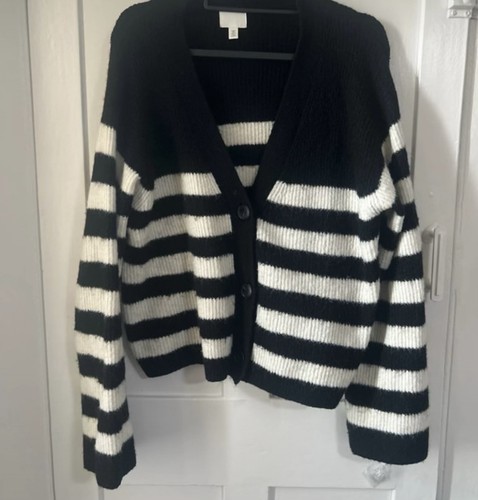 Black white oversized rib - &,