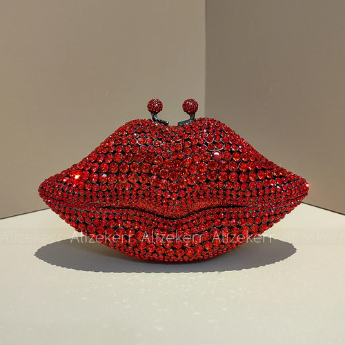 Lips shaped diamond - lips,