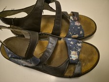 WOMENS PAVERS STRAPPY SANDALS