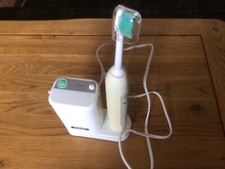 Philips Sonic care  EasyClean Toothbrush Series HX6730 Handle/Charger/Sanitiser