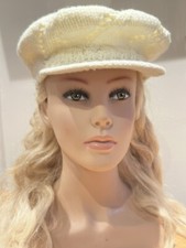 Women’s Cream Baker Boy Knitted Hat.     1970’s Vintage Look