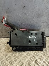 MERCEDES E220 4MATIC FUSE BOX