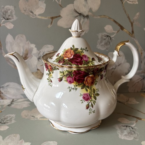 Large royal albert - large, country