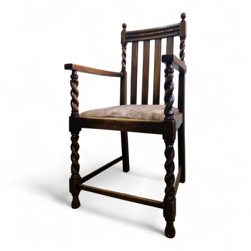 Carved oak spiral twist - , carver