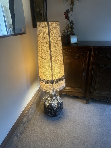 German lava floor - floor, lamp