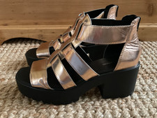 Vagabond Womens Rose Gold Copper Chunky Platform Heeled Cage Sandals Size 6