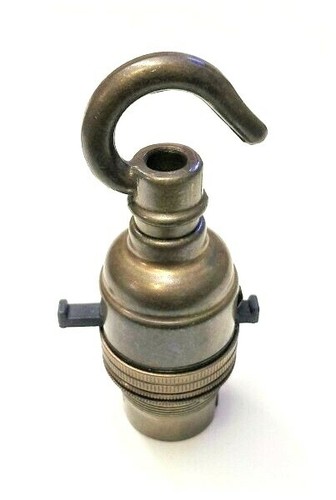 Switched lamp holder with